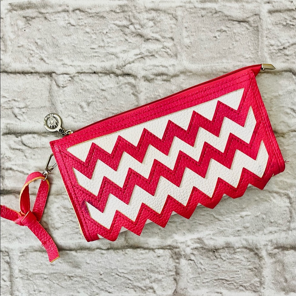 Hot pink and white chevron clutch